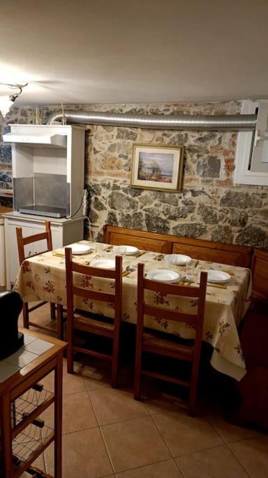 Taverna Abitazione A 15 Km Da Firenze Prato  Exterior foto
